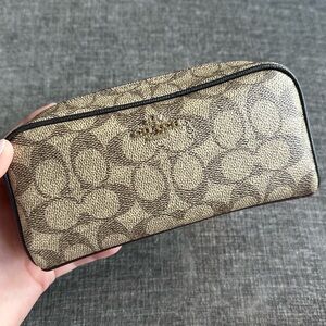 Coach Signature Travel Kit Cosmetic Case